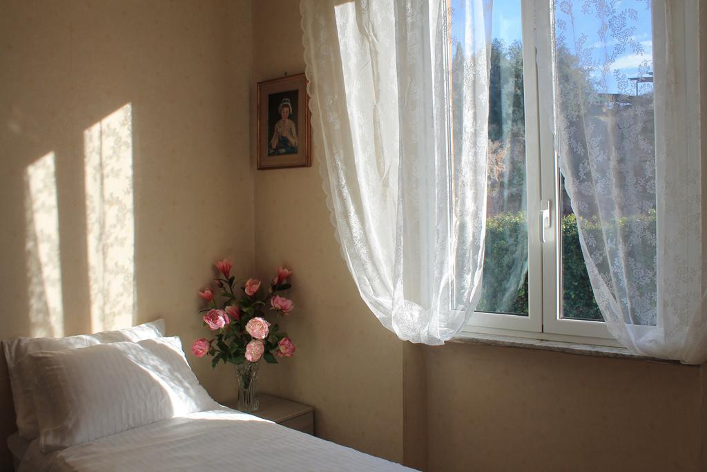 ローマ Domus Al Palatinoヴィラ 部屋 写真